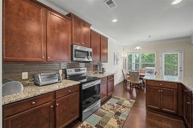 43 Stateley Oaks Drive SE, Cartersville, GA 30120