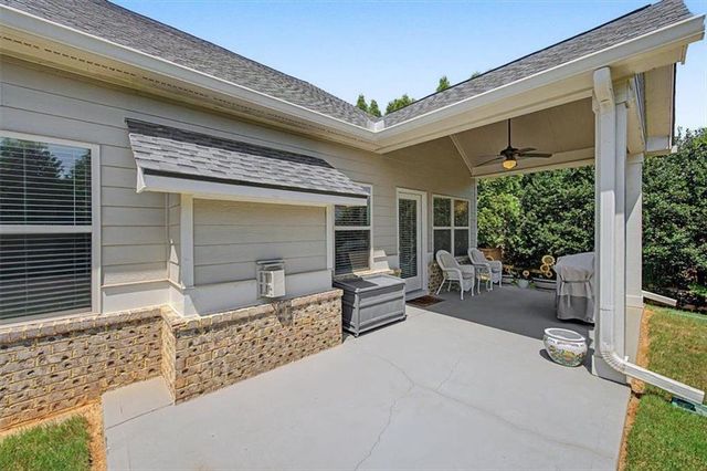 43 Stateley Oaks Drive SE, Cartersville, GA 30120