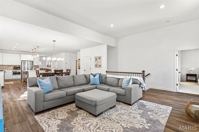 228 Randlin Drive, O'fallon, MO 63367