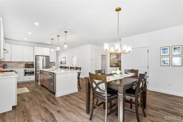228 Randlin Drive, O'fallon, MO 63367