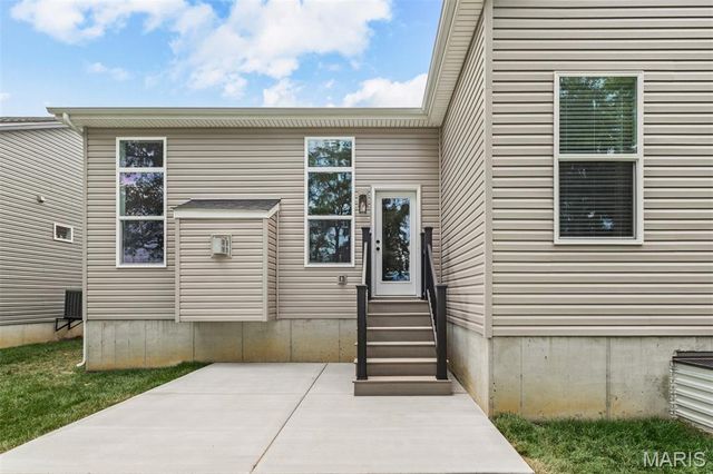 228 Randlin Drive, O'fallon, MO 63367