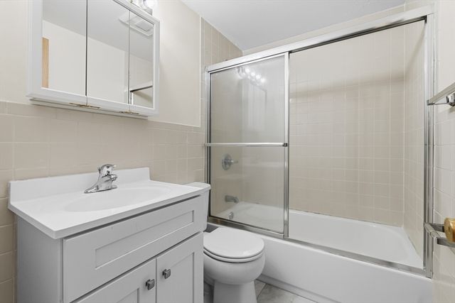 598 Old Bass River Rd, Dennis, MA 02638