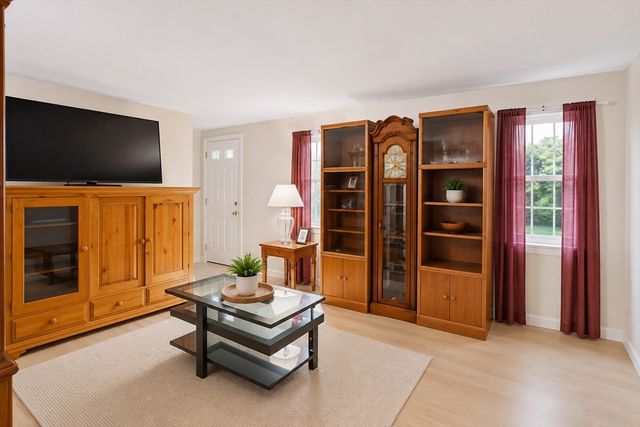598 Old Bass River Rd, Dennis, MA 02638
