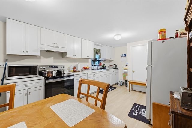 598 Old Bass River Rd, Dennis, MA 02638