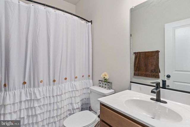 11725 ROBIN WOODS CIR, Spotsylvania, VA 22551