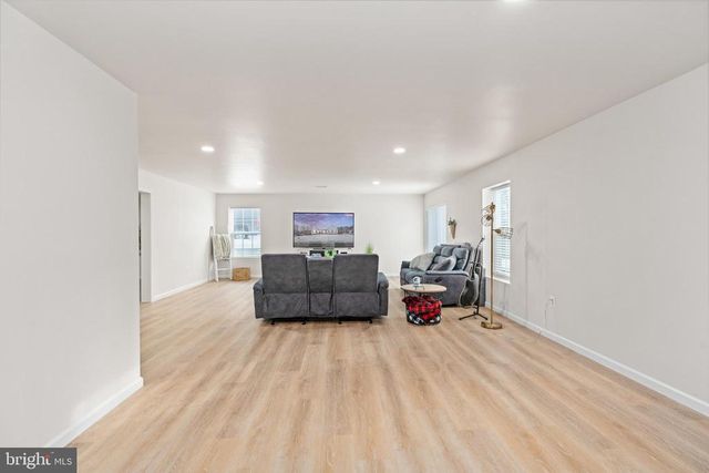 11725 ROBIN WOODS CIR, Spotsylvania, VA 22551