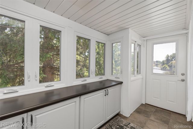 6600 Valley Spring Road, Bloomfield Charter Township, MI 48301