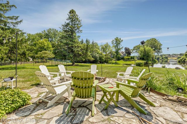 6600 Valley Spring Road, Bloomfield Charter Township, MI 48301