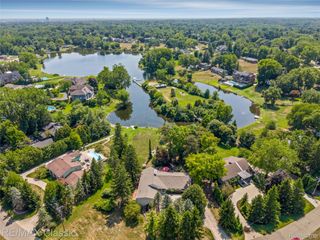 6600 Valley Spring Road, Bloomfield Charter Township, MI 48301