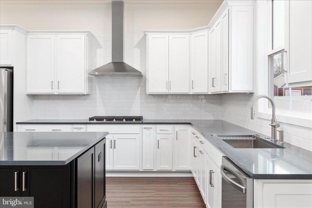 114 HEYFORD DR, Stephenson, VA 22656