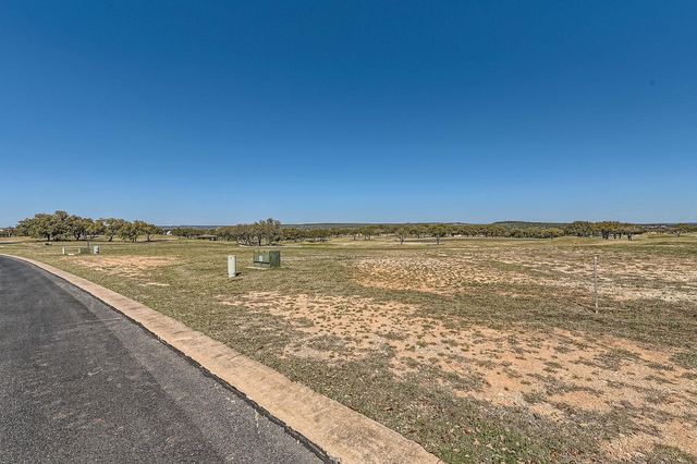 1416 Kahala Sunset DR, Spicewood, TX 78669