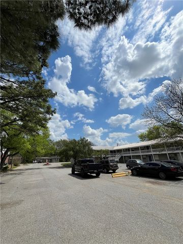 1701 N Lewis Avenue 26, Fayetteville, AR 72703