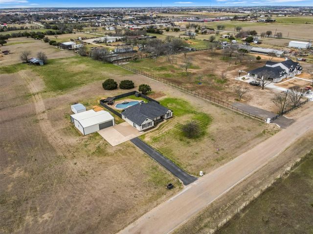 312 Corral Road, Godley, TX 76044