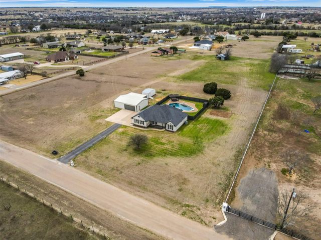 312 Corral Road, Godley, TX 76044
