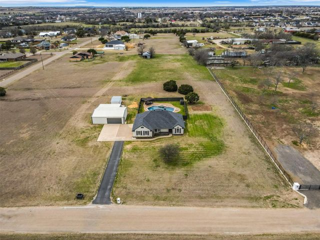 312 Corral Road, Godley, TX 76044