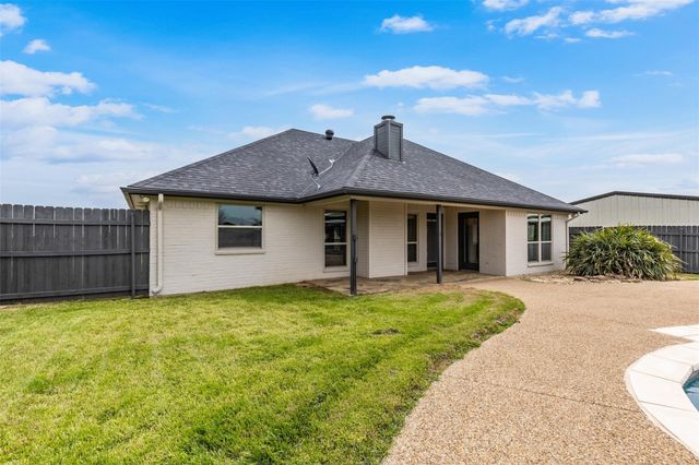 312 Corral Road, Godley, TX 76044