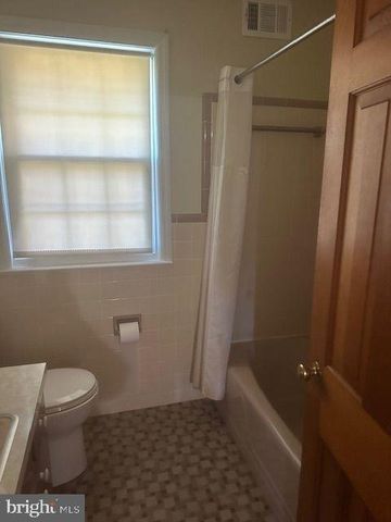 705 ASHFORD RD, Wilmington, DE 19803