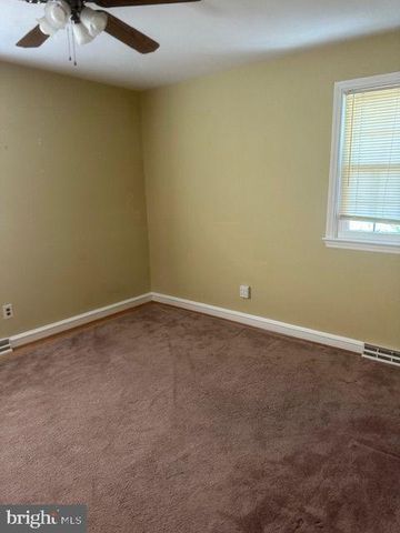 705 ASHFORD RD, Wilmington, DE 19803