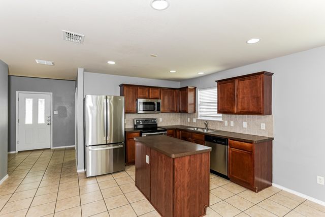 9233 Monument Court, Fort Worth, TX 76244