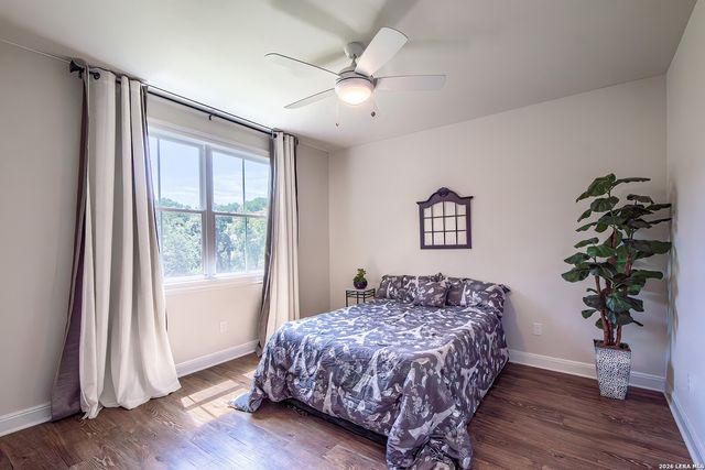 122 NAVAJO TRL, Seguin, TX 78155