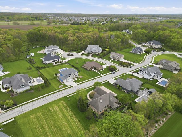 3802 Brigata, Valparaiso, IN 46385