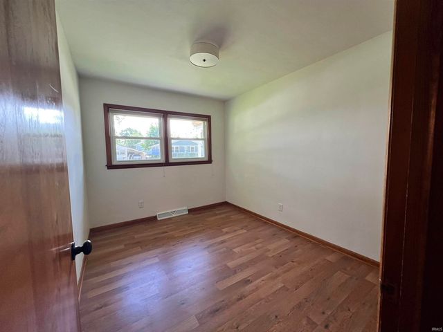 2521 Stanford Avenue, Fort Wayne, IN 46808