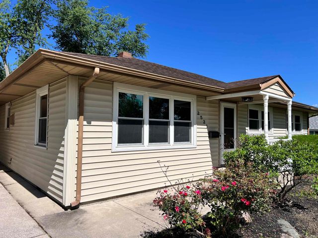 2521 Stanford Avenue, Fort Wayne, IN 46808