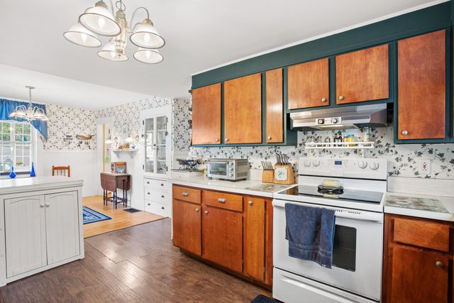 16 Bible Hill Road, Bennington, NH 03442