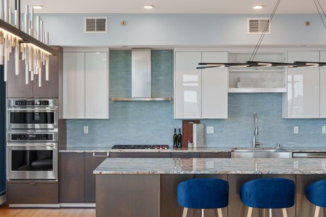 1240 S 2nd Street 1201, Minneapolis, MN 55415