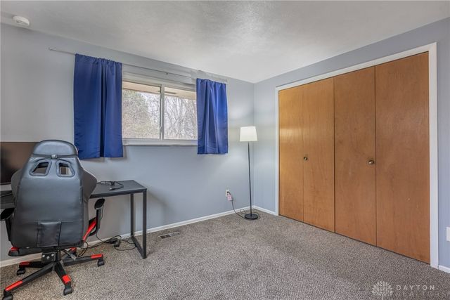 5341 Pathview Drive, Huber Heights, OH 45424