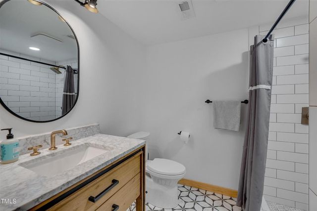 4307 Mystic Lane, Hillsborough, NC 27278