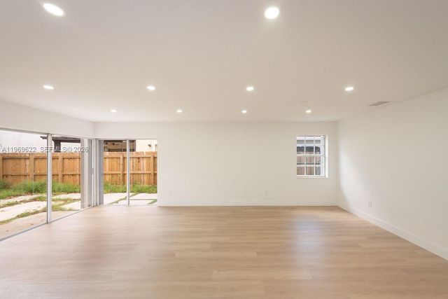 13912 SW 103rd Ln 13912, Miami, FL 33186