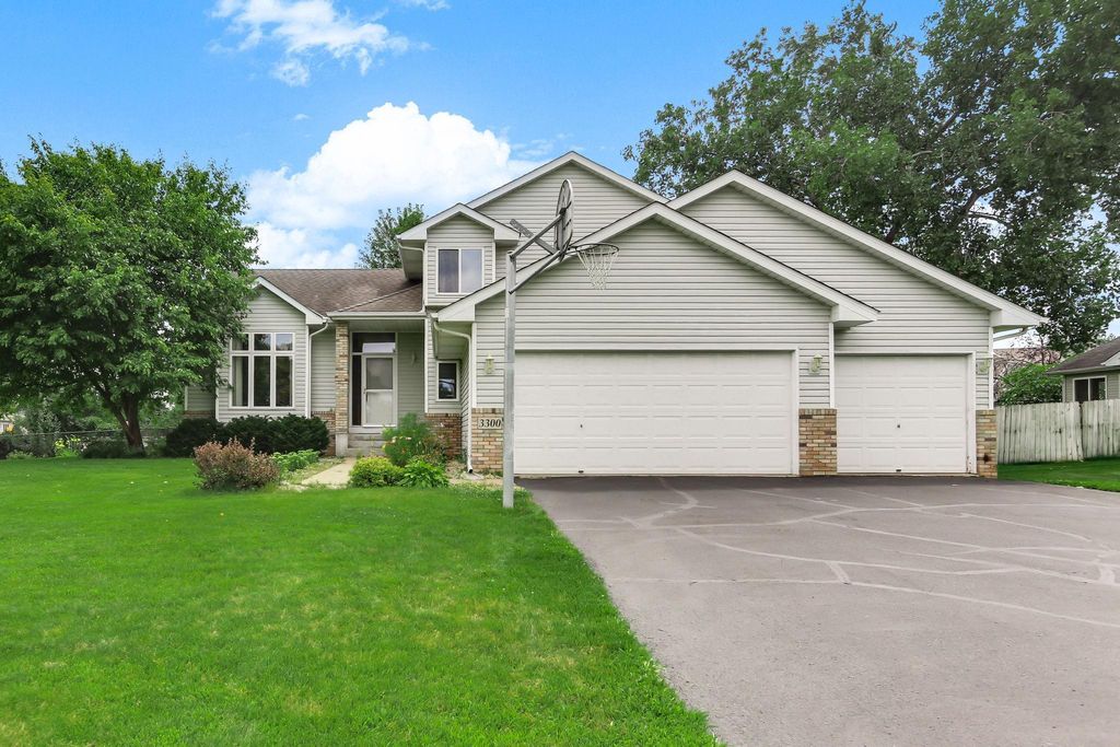 3300 138th Avenue NW, Andover, MN 55304