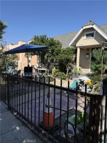 5418 Denker, Los Angeles, CA 90062