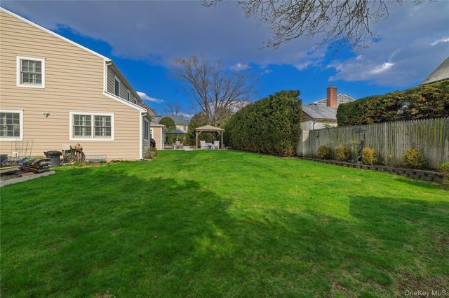 334 Raymond Street, Rockville Centre, NY 11570