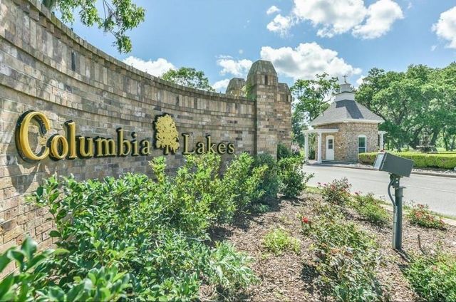 2517 Pinehurst Drive, West Columbia, TX 77486