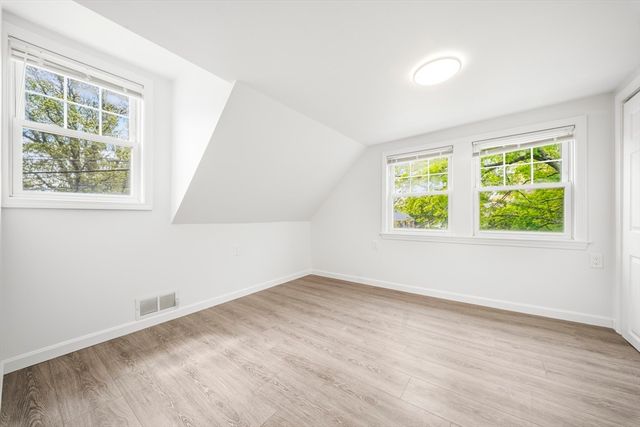 14 Palmer St, Quincy, MA 02169