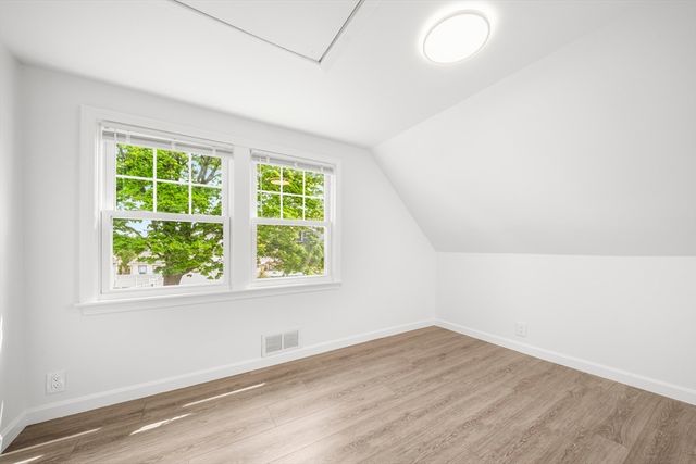 14 Palmer St, Quincy, MA 02169