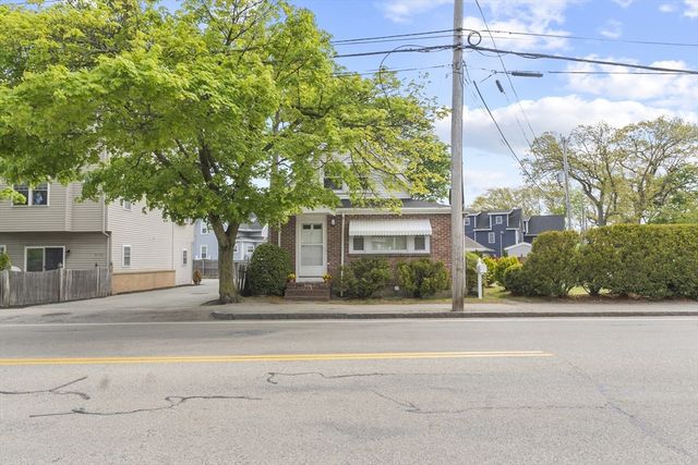 14 Palmer St, Quincy, MA 02169