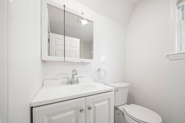 14 Palmer St, Quincy, MA 02169