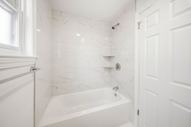 14 Palmer St, Quincy, MA 02169