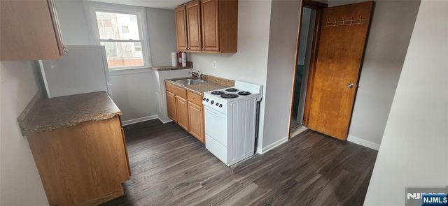229-233 Park 10, East Rutherford, NJ 07073