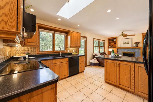 1057 N 123rd STREET, Wauwatosa, WI 53226