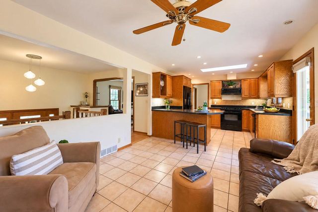 1057 N 123rd STREET, Wauwatosa, WI 53226