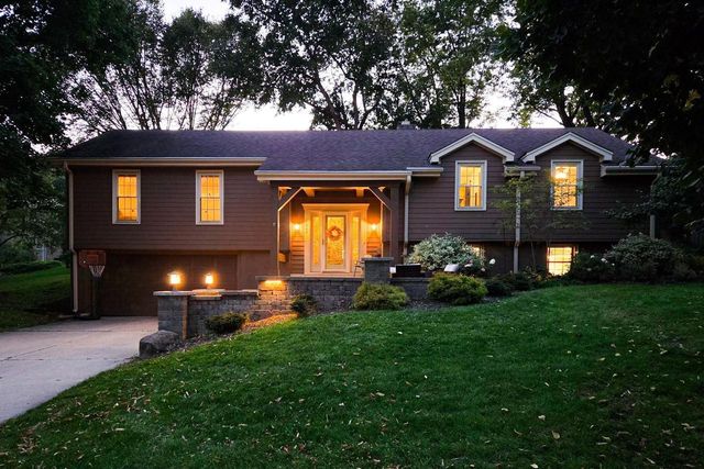 1057 N 123rd STREET, Wauwatosa, WI 53226