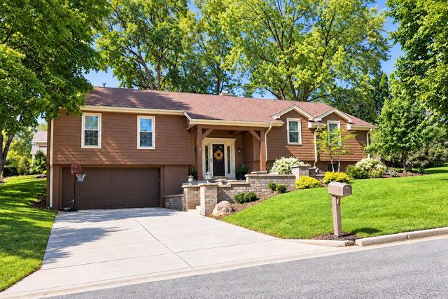 1057 N 123rd STREET, Wauwatosa, WI 53226