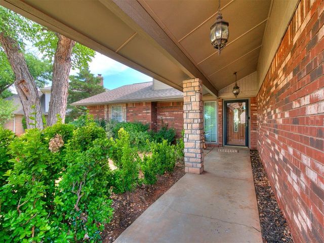 7104 N Lakeway Drive, Oklahoma City, OK 73132