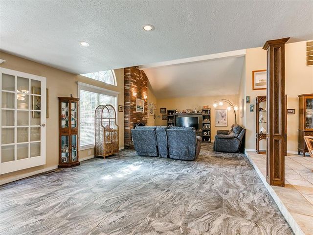 7104 N Lakeway Drive, Oklahoma City, OK 73132