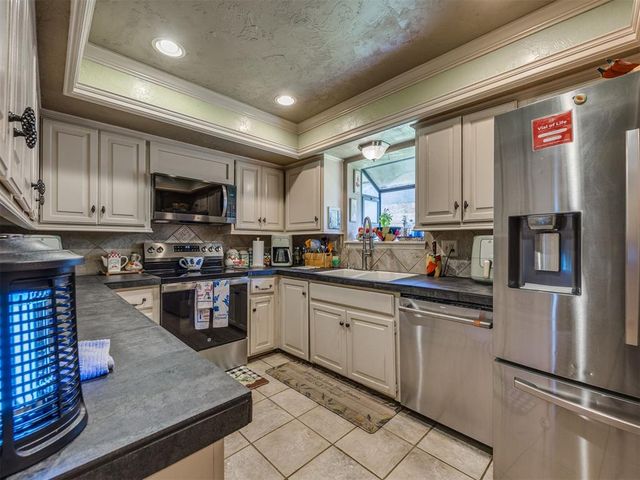7104 N Lakeway Drive, Oklahoma City, OK 73132