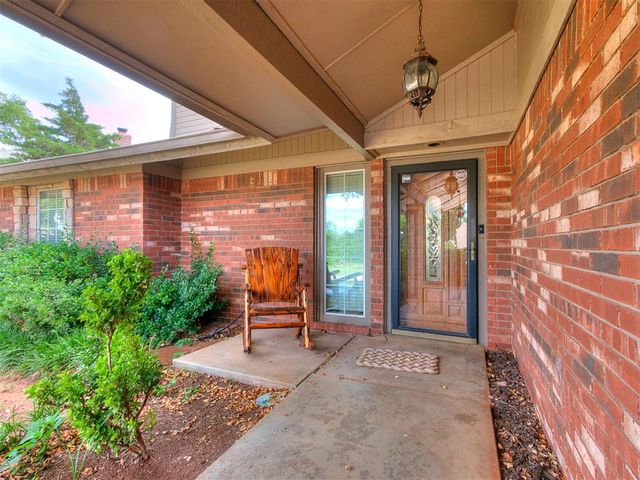 7104 N Lakeway Drive, Oklahoma City, OK 73132